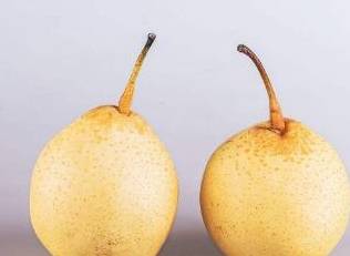 苹果谚语英文版:这三种水果在冬季吃好处多多，同鞋们，吃起来吧！